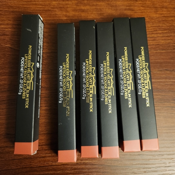 Mac lipstick - Picture 2 of 2